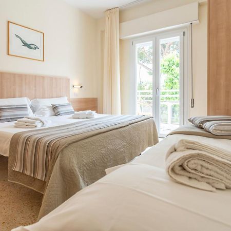 Hotel Cormoran Riccione Esterno foto
