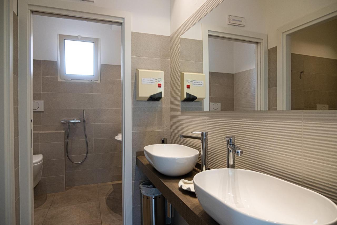 Hotel Cormoran Riccione Esterno foto