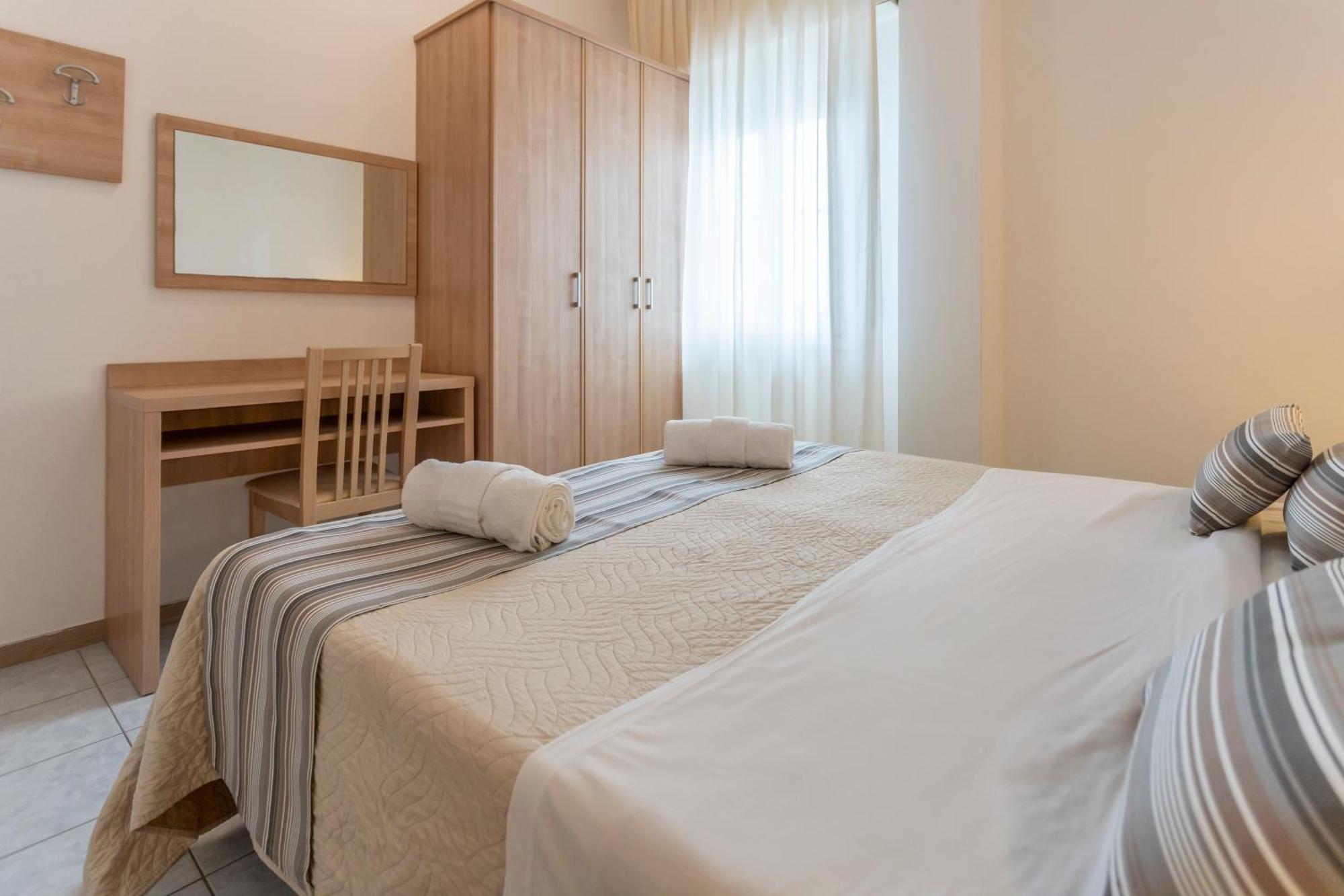 Hotel Cormoran Riccione Esterno foto