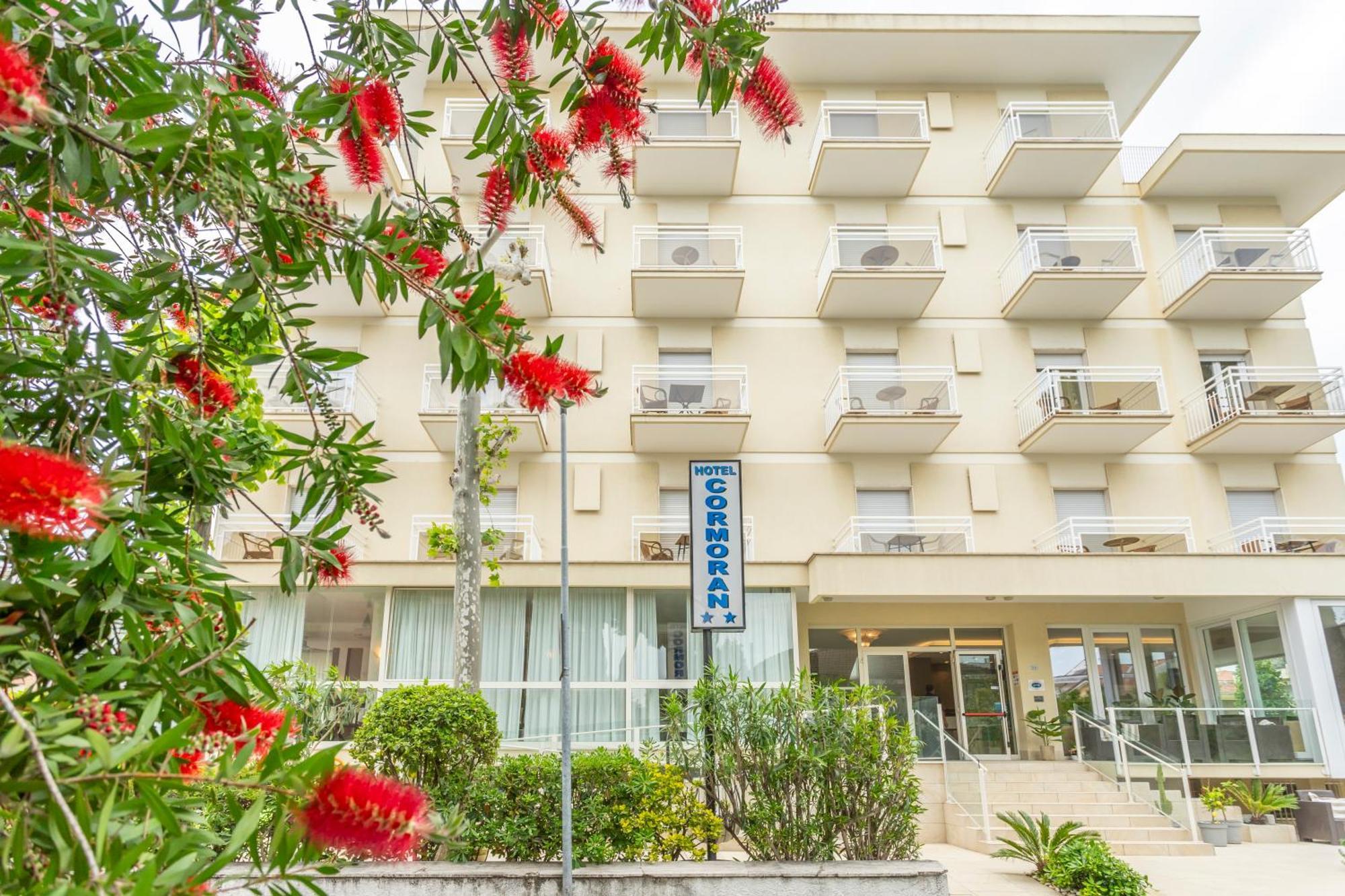 Hotel Cormoran Riccione Esterno foto