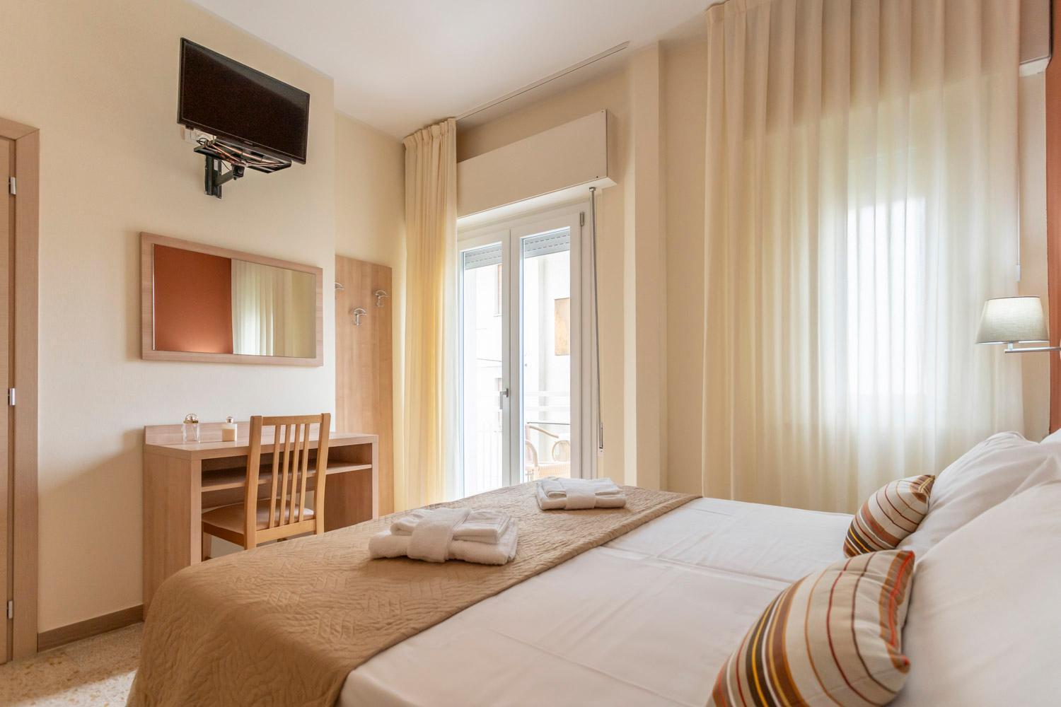 Hotel Cormoran Riccione Esterno foto