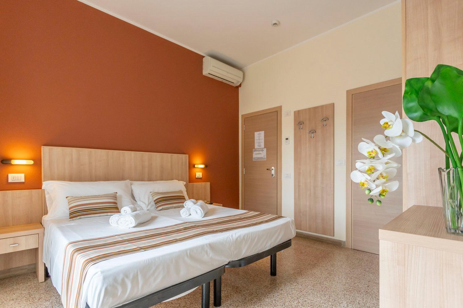 Hotel Cormoran Riccione Esterno foto