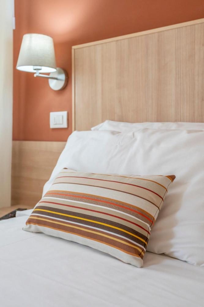 Hotel Cormoran Riccione Esterno foto