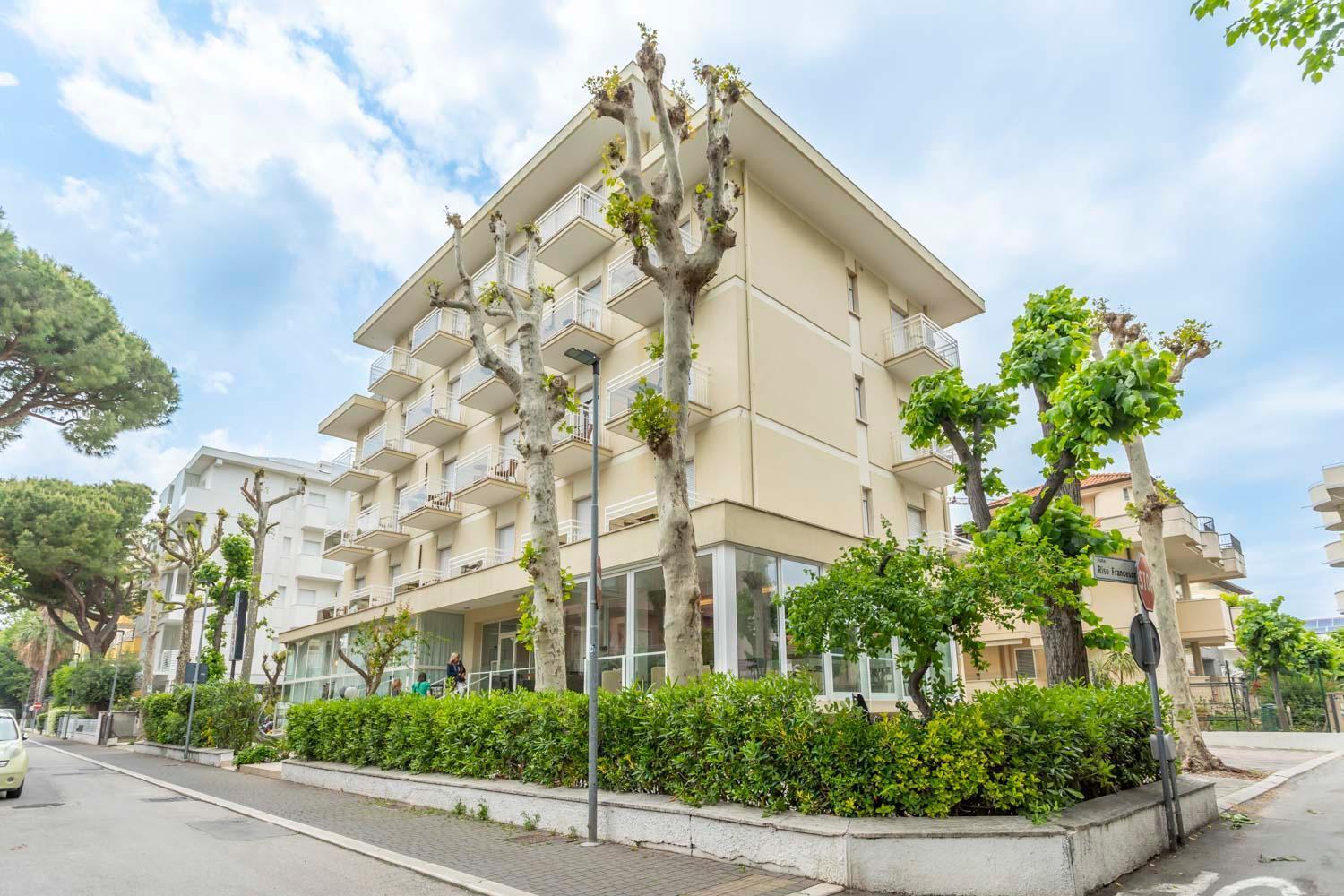 Hotel Cormoran Riccione Esterno foto